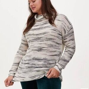 Torrid Womens Plus Ivory‎ Space Dye Turtleneck Sweater Size 1X Pullover Knit